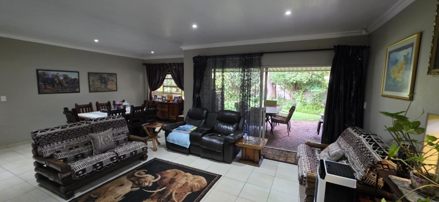 3 Bedroom Property for Sale in Flamwood North West